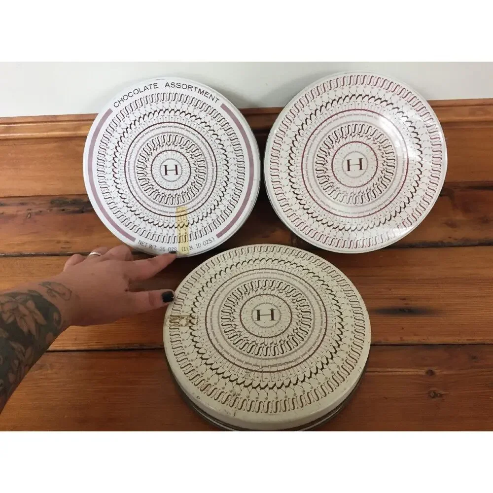 Set 3 Vtg 70s USA Hersheys Chocolate 26 oz Typographic Round Cookie Tins 8